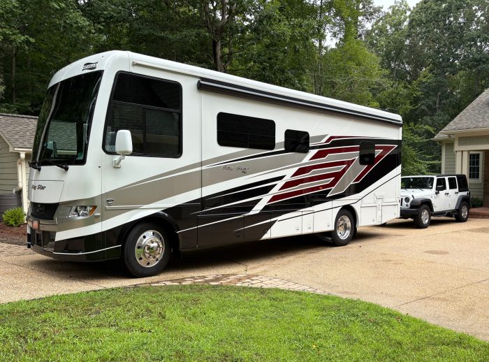 Our client's 2025 Newmar Bay Star 3014 and Jeep